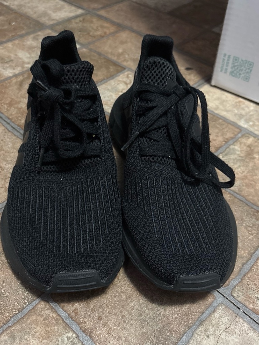 Adidas Swift Run 1.0 sneakers